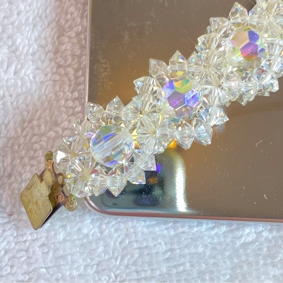 Vintage bracelet and matching earring set. - Picture 5 of 9